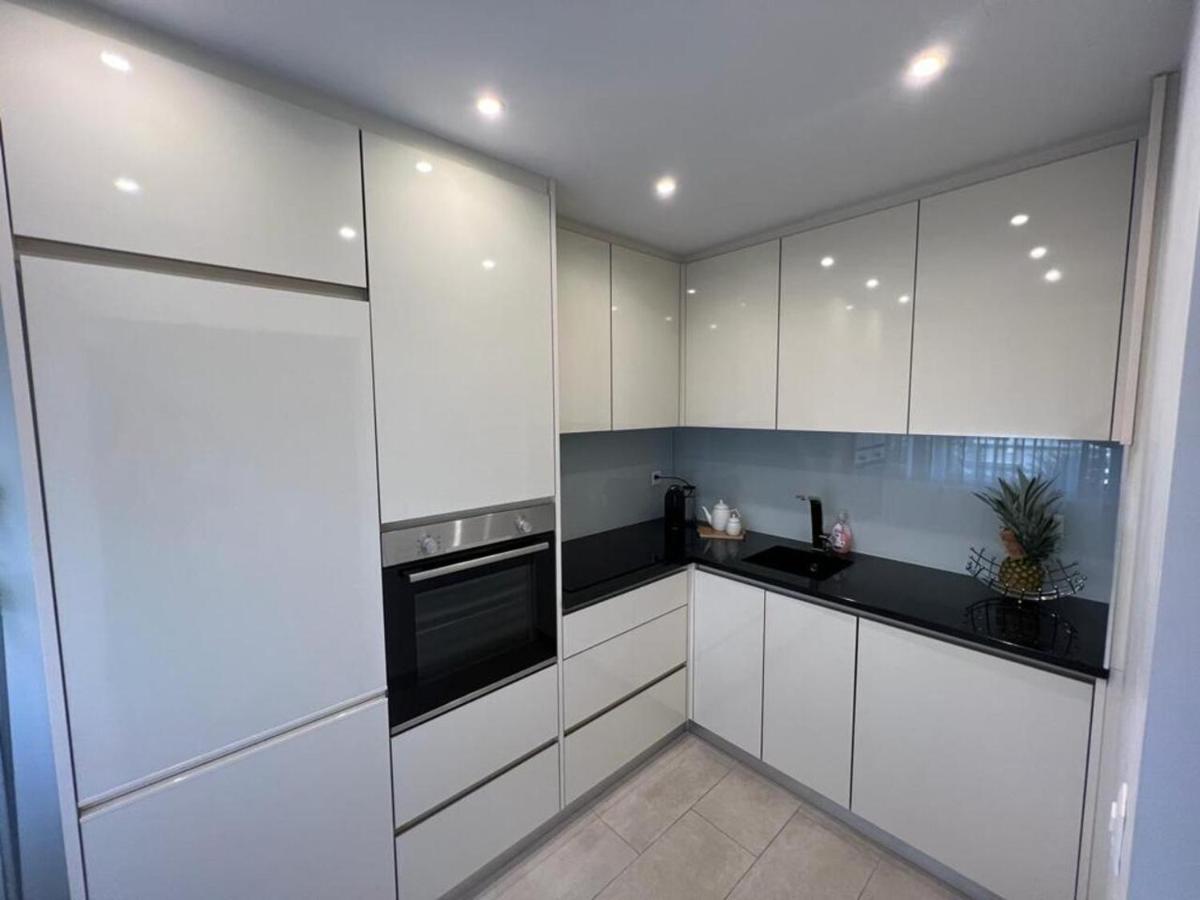 Stylish 1-Bedroom Condo Close To Exhibition Square Basel Exteriör bild
